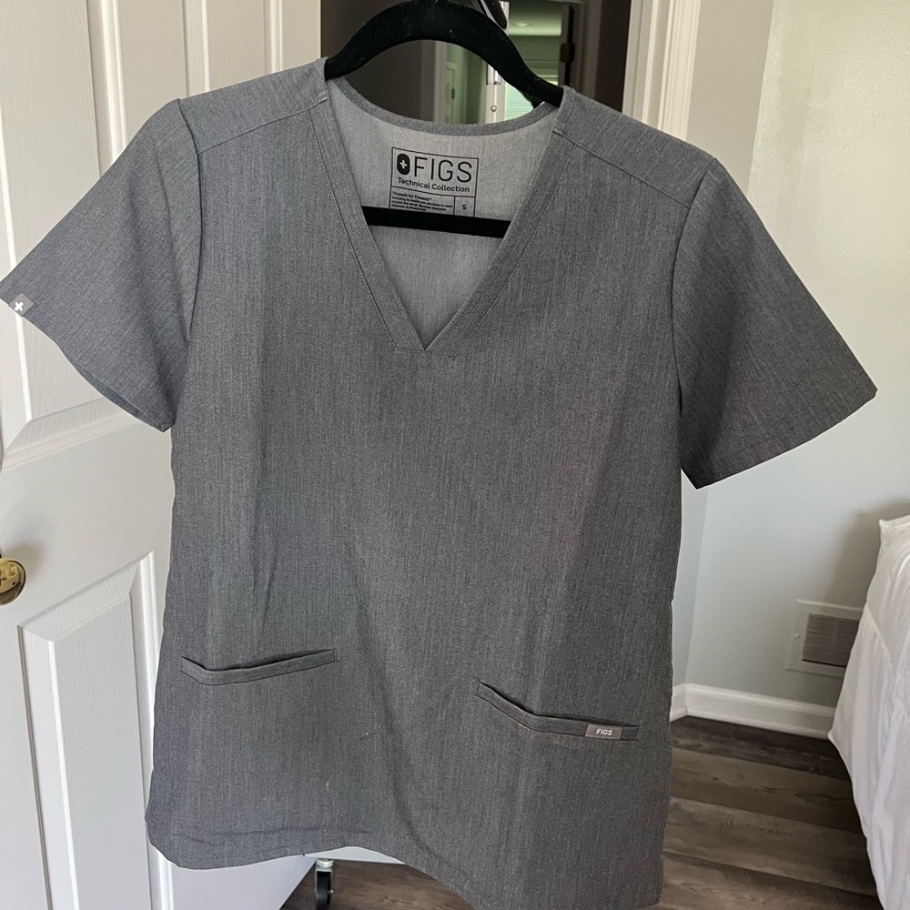 Figs Scrub Top
